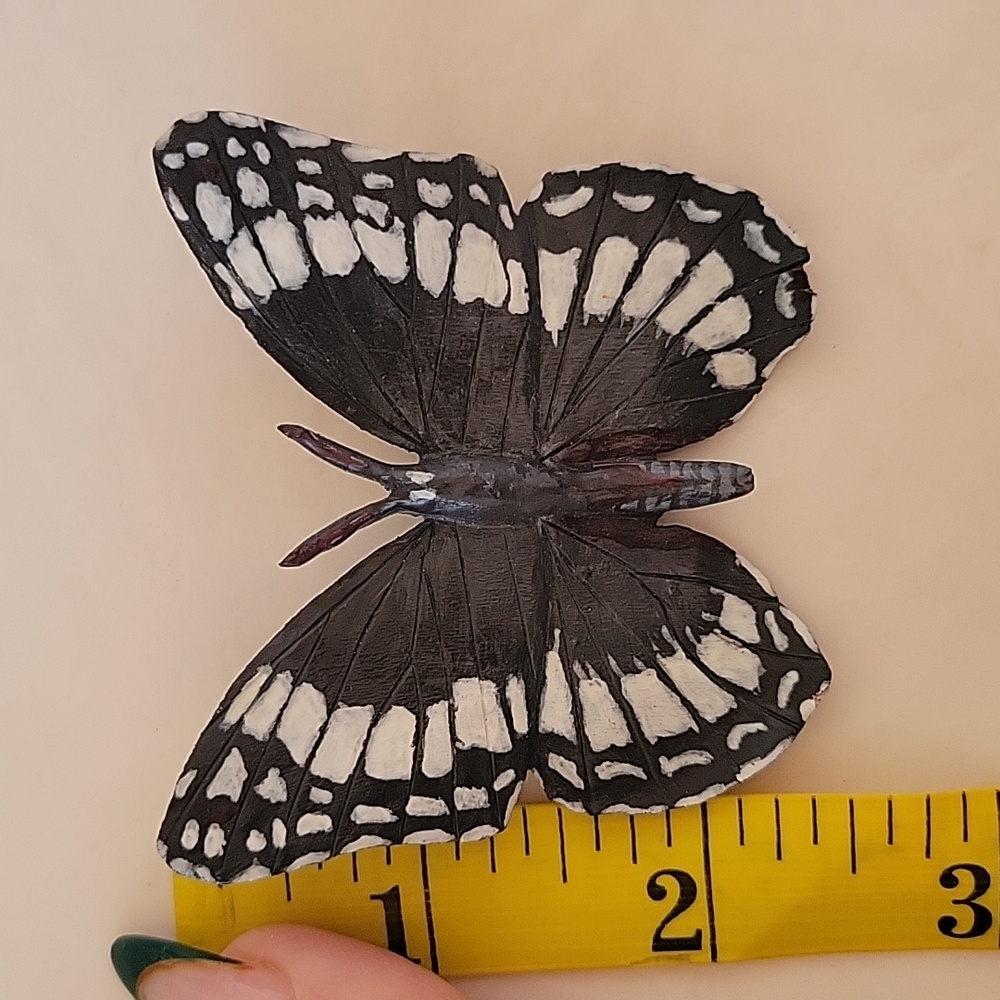 Butterfly Pin Brooch - Picture 4 of 5
